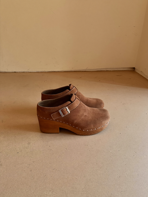 Clogs