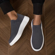 Gris foncé